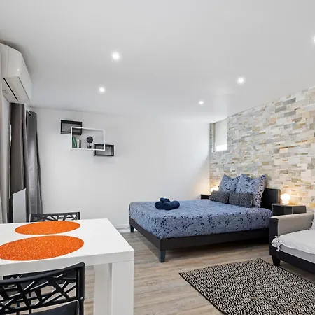 Renting - Penchienatti - Chic & Modern Urban Pearl Massena Old Appartement Nice
