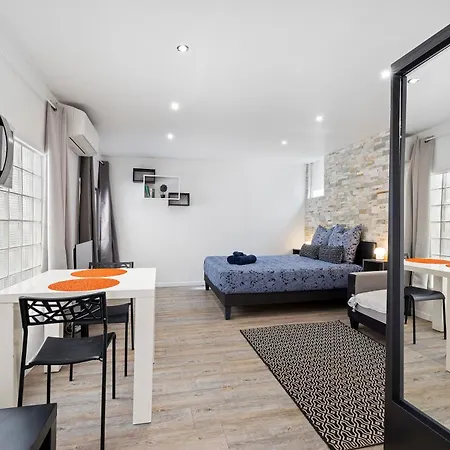Renting - Penchienatti - Chic & Modern Urban Pearl Massena Old Nizza