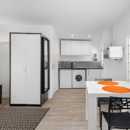 Renting - Penchienatti - Chic & Modern Urban Pearl Massena Old דירה ניס