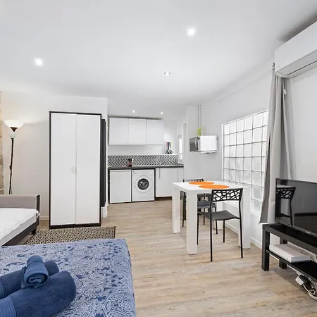 Renting - Penchienatti - Chic & Modern Urban Pearl Massena Old דירה